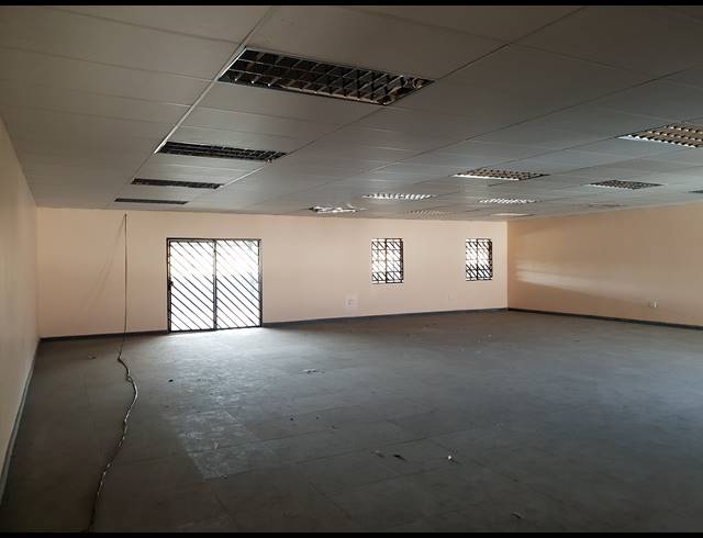 1,162M² WAREHOUSE FOR SALE IN SPARTAN